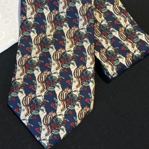 BURBERRYS 100% Silk Floral Squirrel Vintage TIE